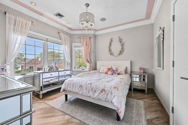 Bedroom, Interior, Pendant Lights, Recessed Lighting, Wood Texture Flooring