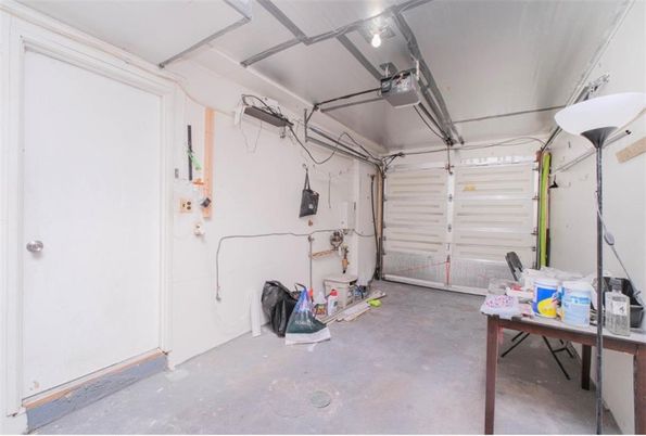 Garage, Interior