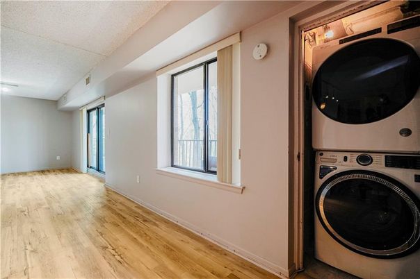 Interior, Utility Closets, Washer, Wood Texture Flooring