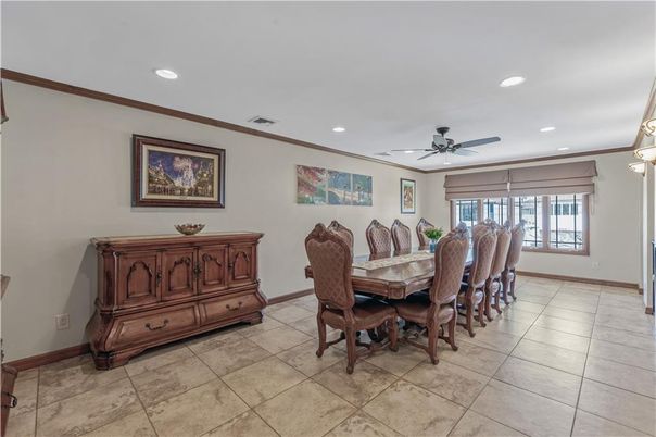 Dining room, Interior, Recessed Lighting