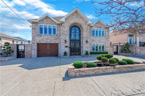 Attached, Exterior, Facade, Brick Facade, Brick Traditional