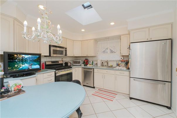 Chandelier, Interior, Kitchen, Recessed Lighting, Stainless Steel Appliances