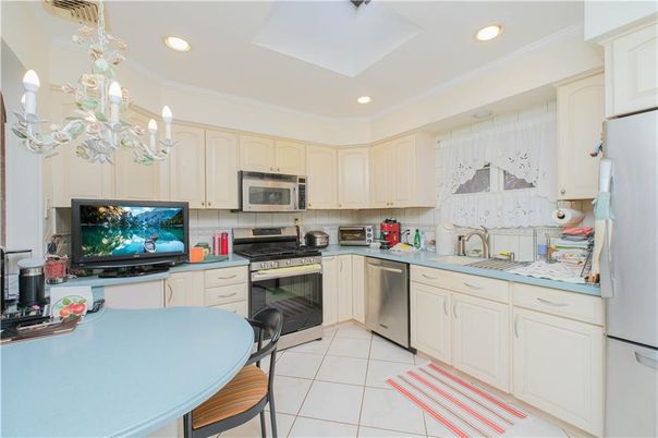 Chandelier, Interior, Kitchen, Recessed Lighting, Stainless Steel Appliances