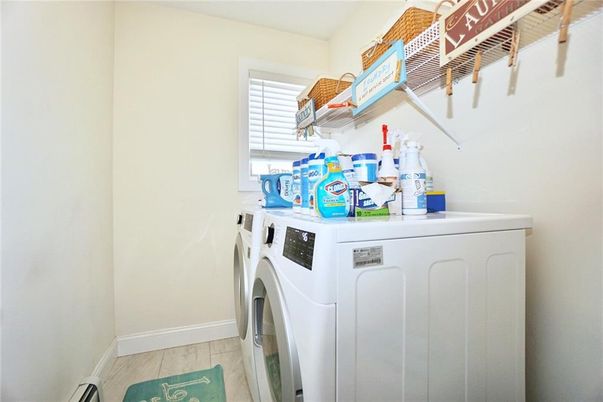 Interior, Washer, Wood Texture Flooring