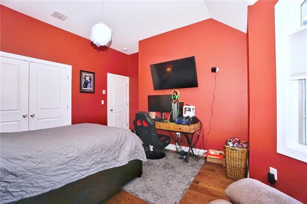 Bedroom, Home Office, Interior, Pendant Lights, Wood Texture Flooring