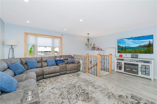 Fireplace, Interior, Living room, Pendant Lights, Recessed Lighting, Wood Texture Flooring