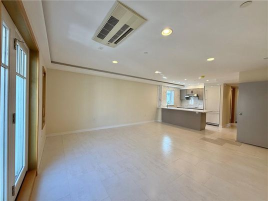 Empty room, Interior, Kitchen, Recessed Lighting