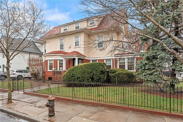 Exterior, Facade, Brick Facade, American Foursquare
