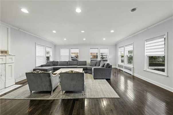 Interior, Living room, Recessed Lighting, Wood Texture Flooring