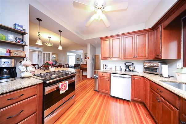 Interior, Kitchen, Pendant Lights, Wood Texture Flooring