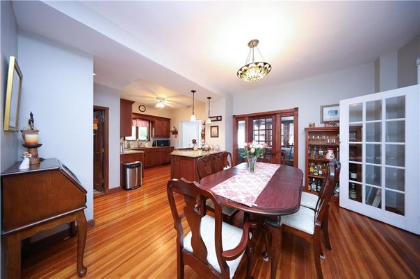 Dining room, Interior, Kitchen, Pendant Lights, Wood Texture Flooring