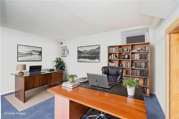 Home Office, Interior