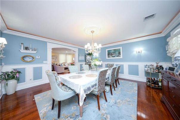 Chandelier, Dining room, Interior, Recessed Lighting, Wood Texture Flooring