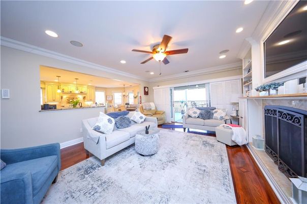 Fireplace, Interior, Living room, Pendant Lights, Recessed Lighting, Wood Texture Flooring
