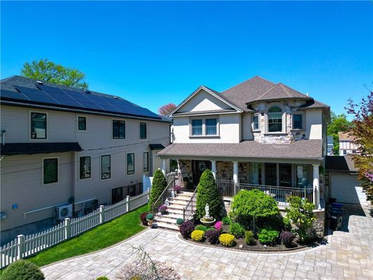 Exterior, Facade, Solar Panels, Queen Anne Victorian