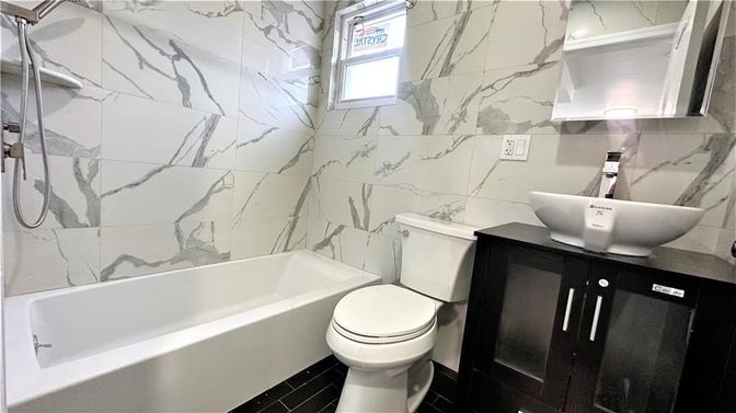 Bathroom, Interior, Marble Walls