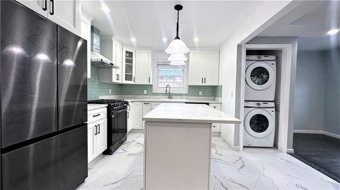 Interior, Kitchen, Marble, Pendant Lights, Recessed Lighting, Washer