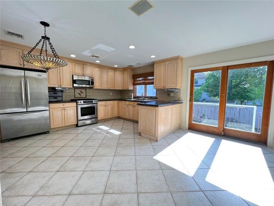 Interior, Kitchen, Pendant Lights, Recessed Lighting, Stainless Steel Appliances