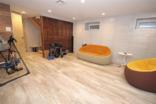 Fitness Equipment, Interior, Recessed Lighting, Wood Texture Flooring