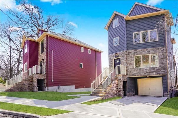 Attached, Exterior, Facade, Brick Facade, Rowhouse