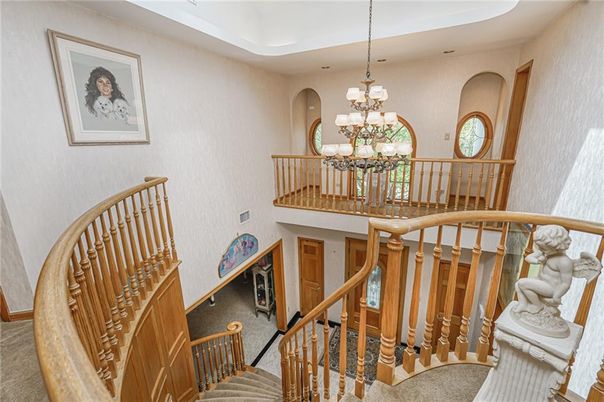 Chandelier, Interior