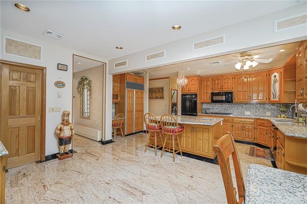 Chandelier, Dining room, Interior, Kitchen, Recessed Lighting