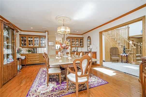 Chandelier, Dining room, Interior, Recessed Lighting, Wood Texture Flooring