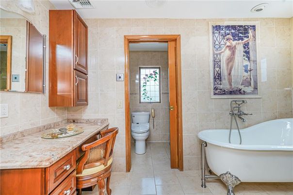 Bathroom, Free Standing Baths, Interior