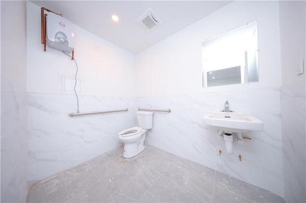 Bathroom, Interior, Marble Walls, Recessed Lighting