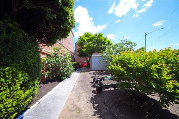 Backyard, Detached Garage, Exterior