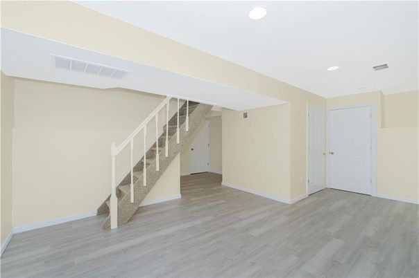 Empty room, Interior, Recessed Lighting, Wood Texture Flooring