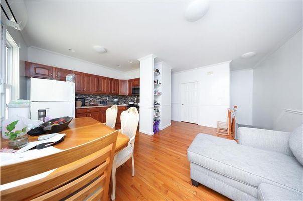 Dining room, Interior, Kitchen, Recessed Lighting, Wood Texture Flooring