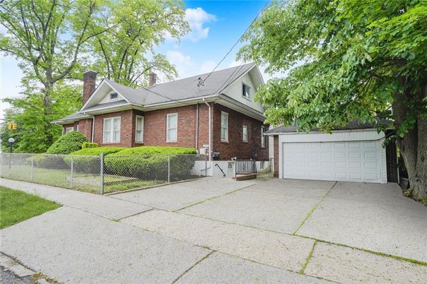 Attached, Detached Garage, Exterior, Facade, Brick Facade, Cape Cod
