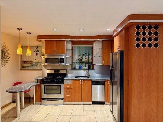 Interior, Kitchen, Pendant Lights, Recessed Lighting, Stainless Steel Appliances