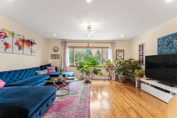 Chandelier, Interior, Living room, Recessed Lighting, Wood Texture Flooring