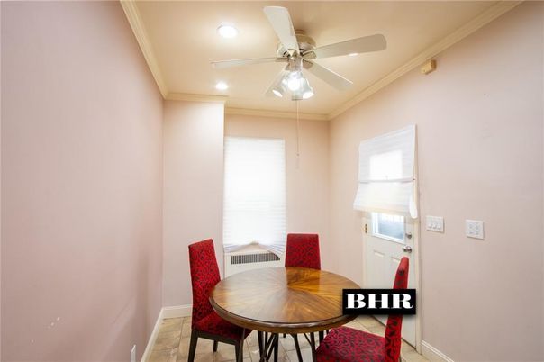 Dining room, Interior, Recessed Lighting