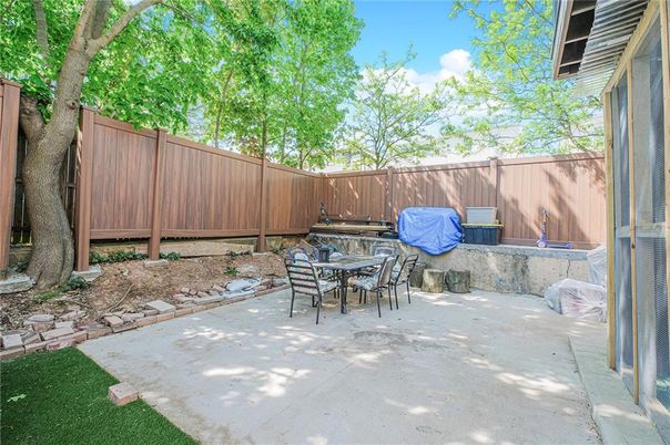 Backyard, Exterior