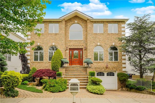 Attached, Exterior, Facade, Brick Facade, Rowhouse