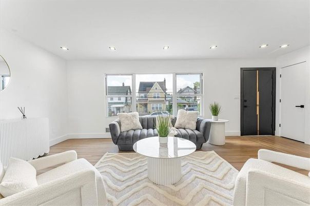 Interior, Living room, Recessed Lighting, Wood Texture Flooring
