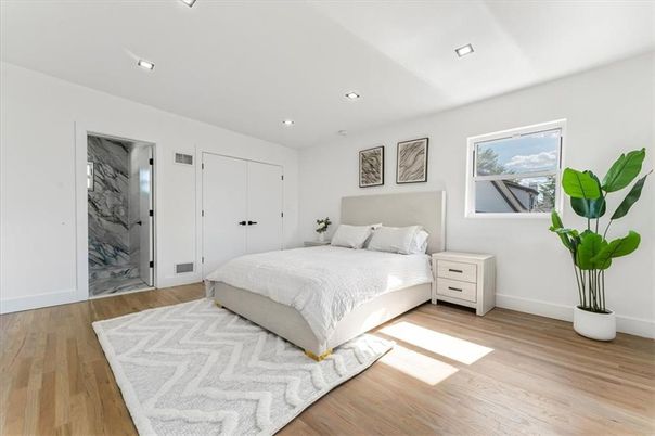 Bedroom, Interior, Recessed Lighting, Wood Texture Flooring
