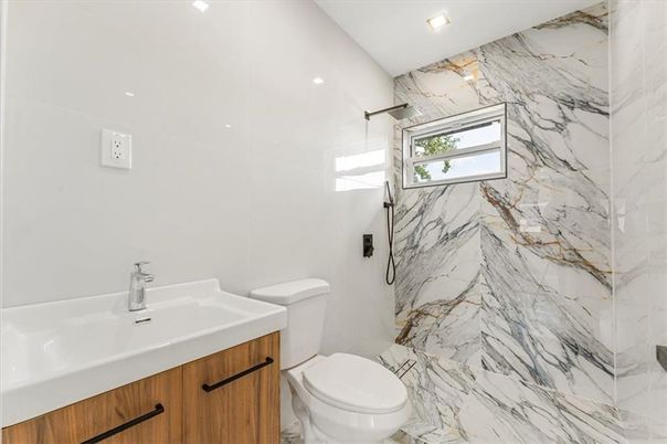 Bathroom, Interior, Marble Walls, Recessed Lighting
