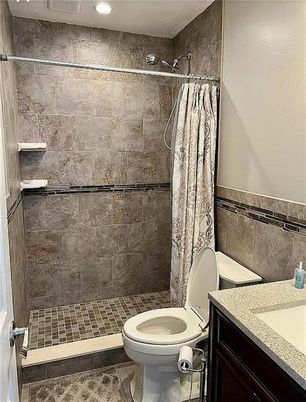 Bathroom, Interior, Recessed Lighting