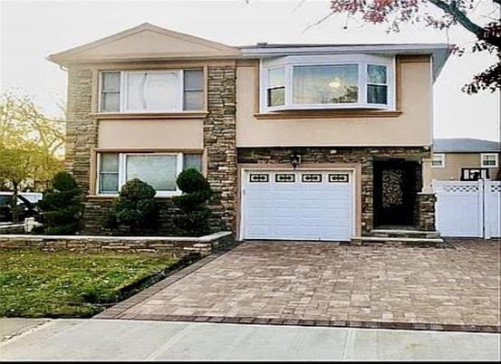 Attached, Exterior, Facade, Brick Facade, Split Level