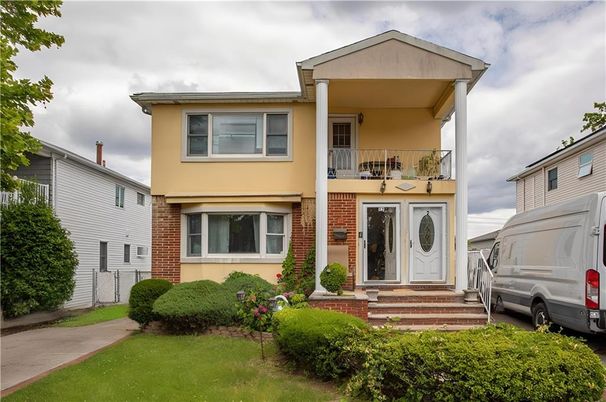 Exterior, Facade, Brick Facade, Modern