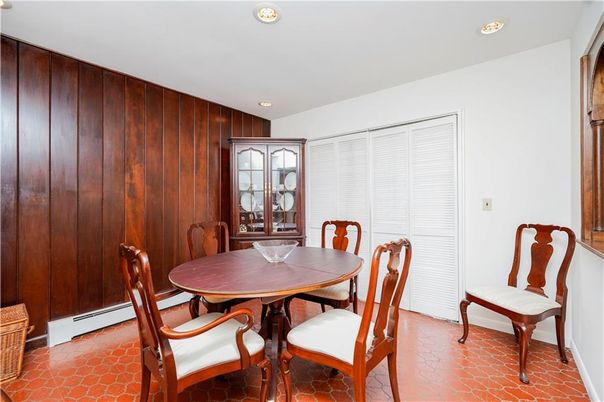 Dining room, Interior, Recessed Lighting