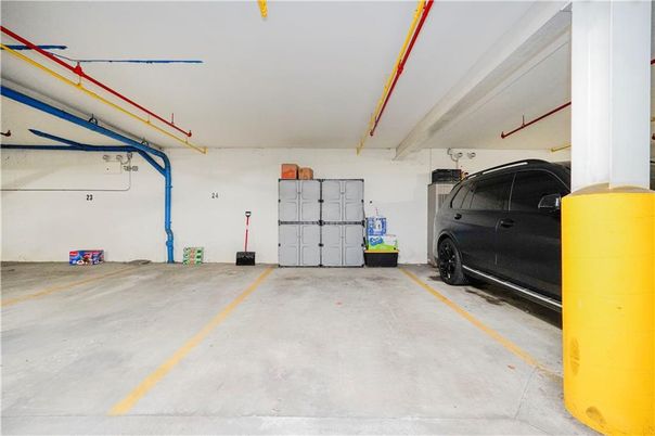 Garage, Interior
