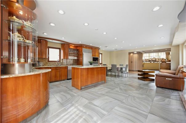 Dining room, Interior, Kitchen, Living room, Recessed Lighting