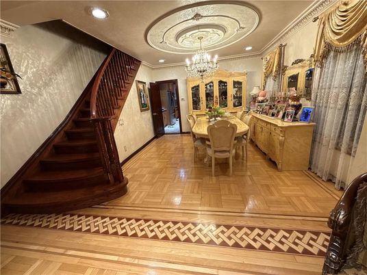 Chandelier, Dining room, Interior, Recessed Lighting, Wood Texture Flooring