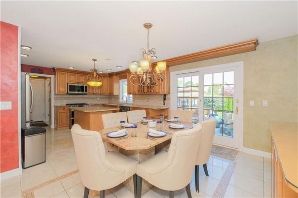 Chandelier, Dining room, Interior, Kitchen, Pendant Lights, Recessed Lighting, Stainless Steel Appliances