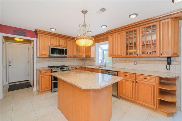 Interior, Kitchen, Pendant Lights, Recessed Lighting, Stainless Steel Appliances
